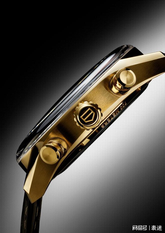 泰格豪雅携手保时捷推出全新限量版腕表k8凯发一触即发TAG HEUER(图5)