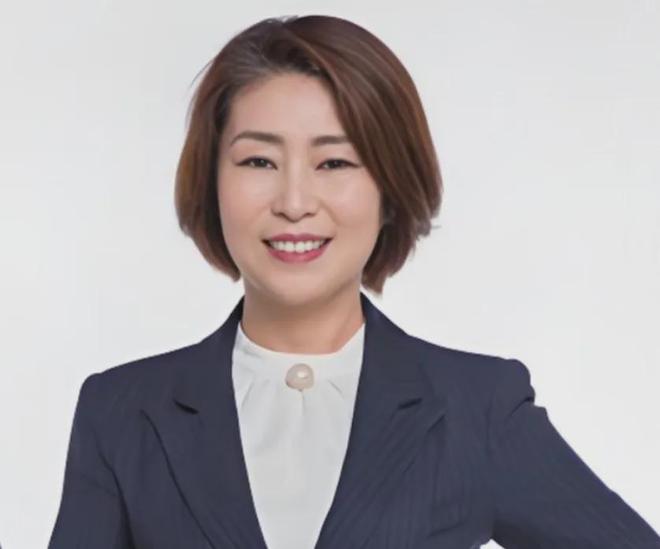 E推出普拉提系列；相宜本草回应CEO离职凯发k8入口霸王茶姬将上市；CELIN(图12)